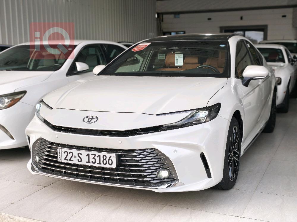 تۆیۆتا کامری